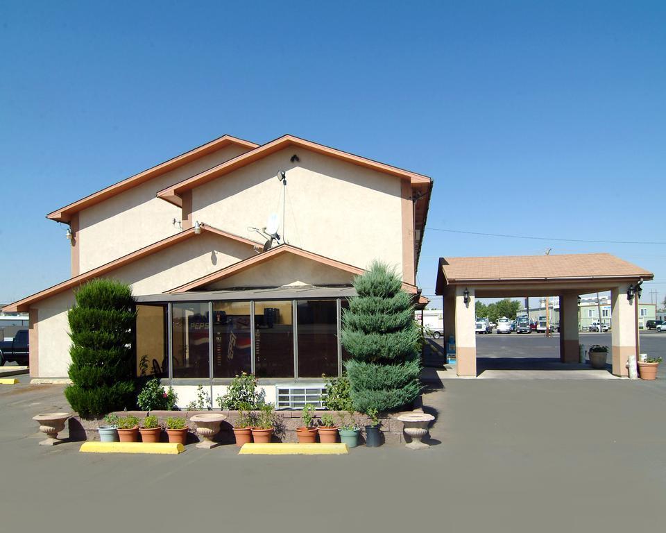 Rodeway Inn Farmington Exterior foto